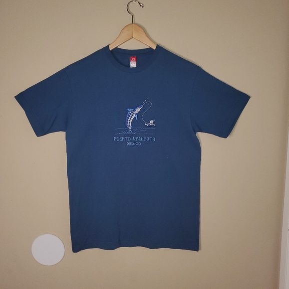 💥Puerto Vallarta Tee for Men Size Medium - Picture 3 of 4
